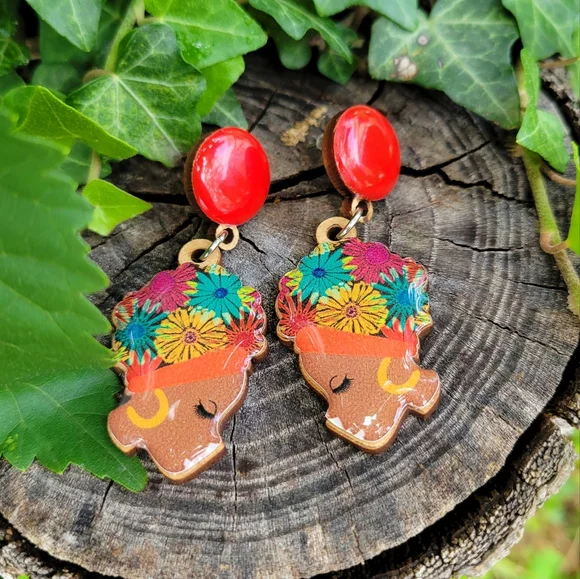 Cute Afrosilhouette Wooden Earrings - Picture 2 of 5